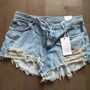 ZARA LIGHT BLUE DENIM JEAN SHORTS